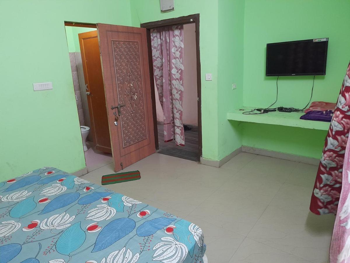 Hotel Tirupati 푸리 외부 사진